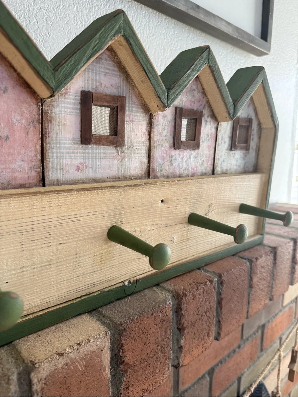 Wooden Cottage Wall Hook Rack in Green and Cream